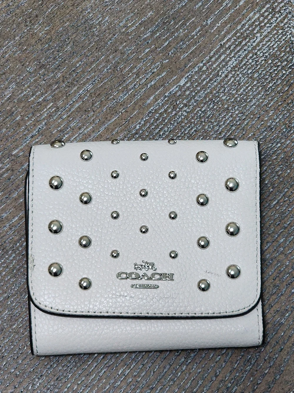 Coach White Studded Leather Compact Wallet - Picture 1 of 10